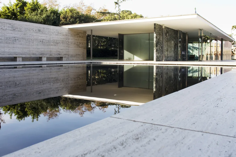 1336303-mies-van-der-rohe.jpg