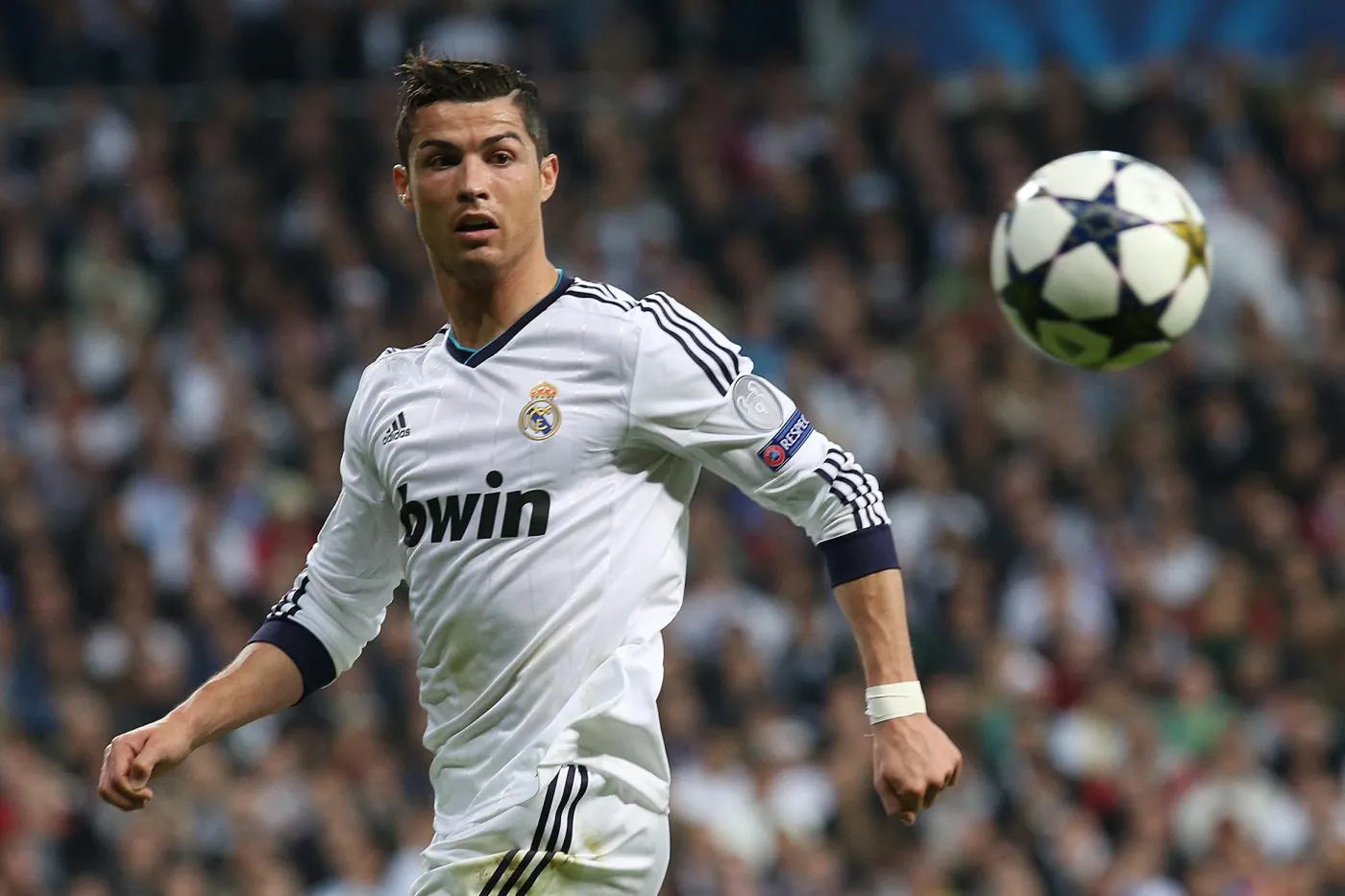 Cristiano Ronaldo podpisze najdroższy kontrakt w historii sportu? Real Madryt wyłoży w sumie 155 mln euro