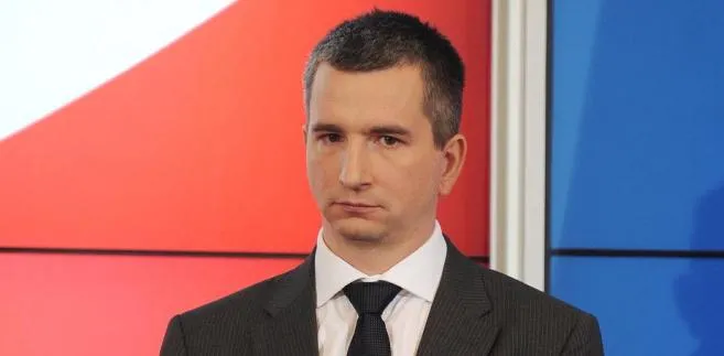 Nowi ministrowie Tuska ujawnili majątek: Ile zarabiają i czym jeżdżą Szczurek i Bieńkowska?
