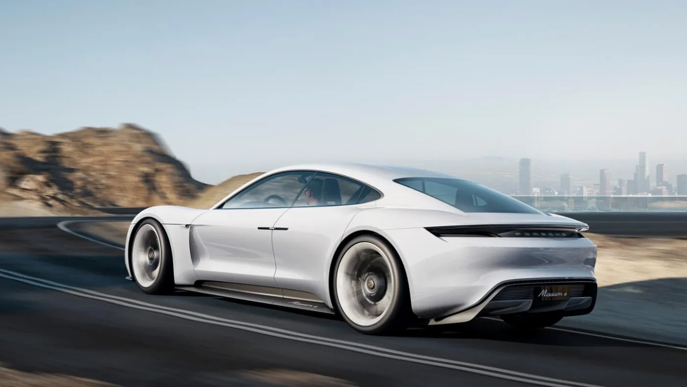 Porsche rzuca wyzwanie Tesli. Oto Mission E – elektryczny samochód przyszłości