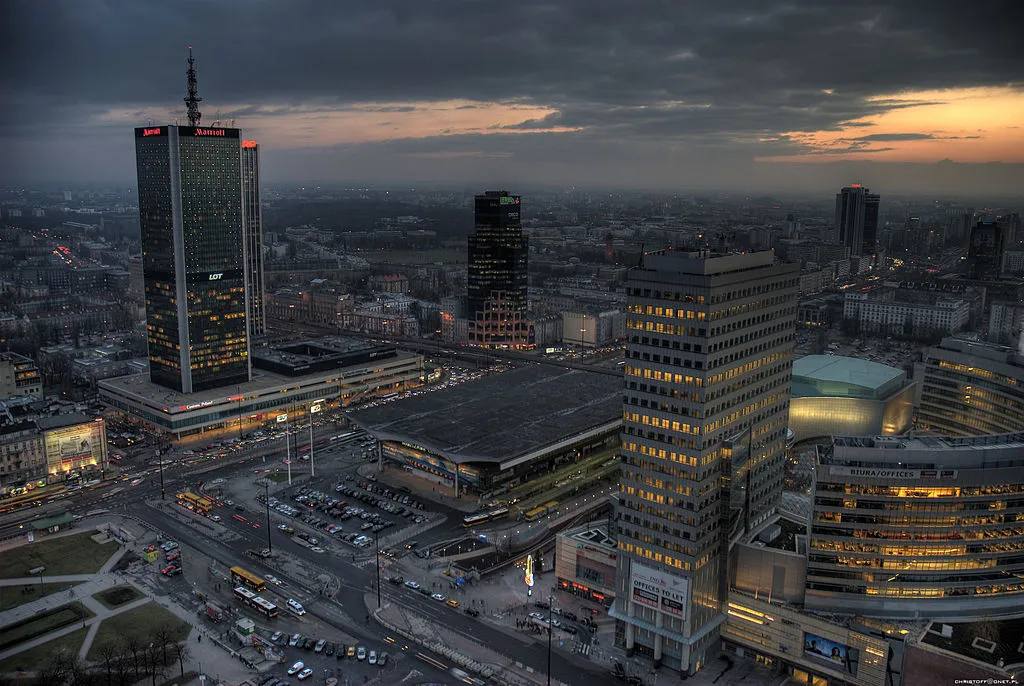 Drogowy eksperyment w Warszawie. Znamy harmonogram zmian w ścisłym centrum