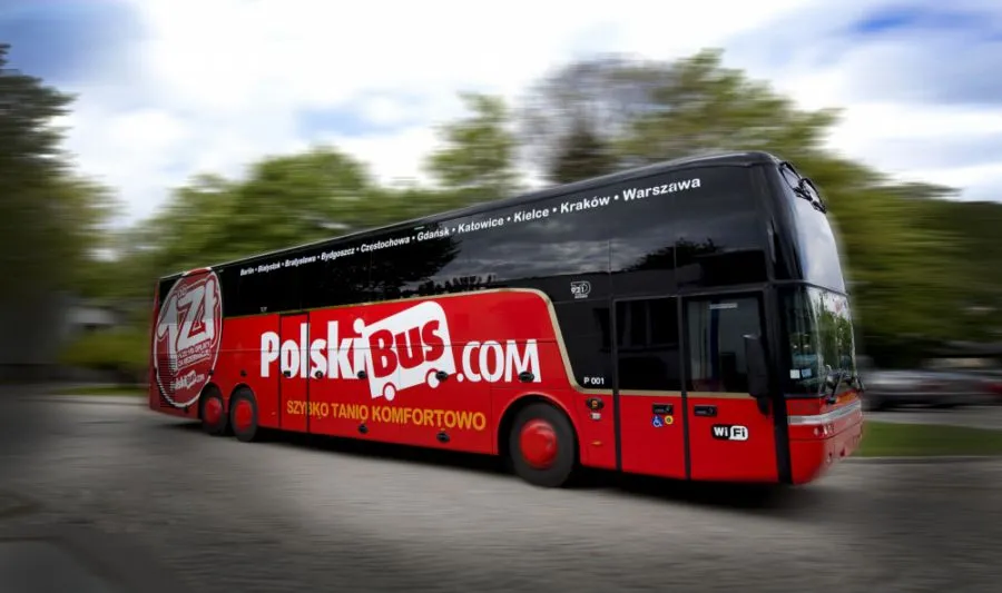 PolskiBus śrubuje standardy transportu w Polsce