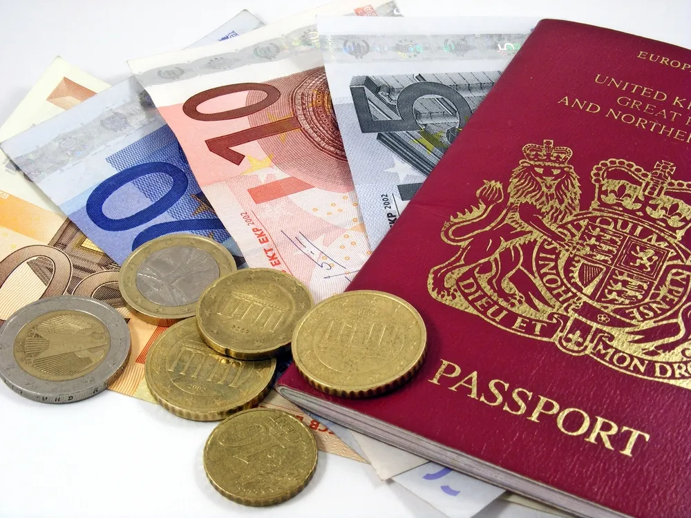 Napis "Unia Europejska" znika z brytyjskich paszportów