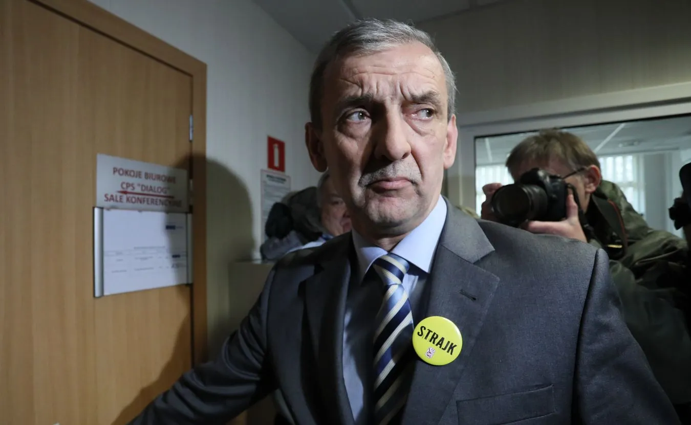 Strajk nauczycieli zawieszony. ZNP: "Dajemy premierowi czas do września"