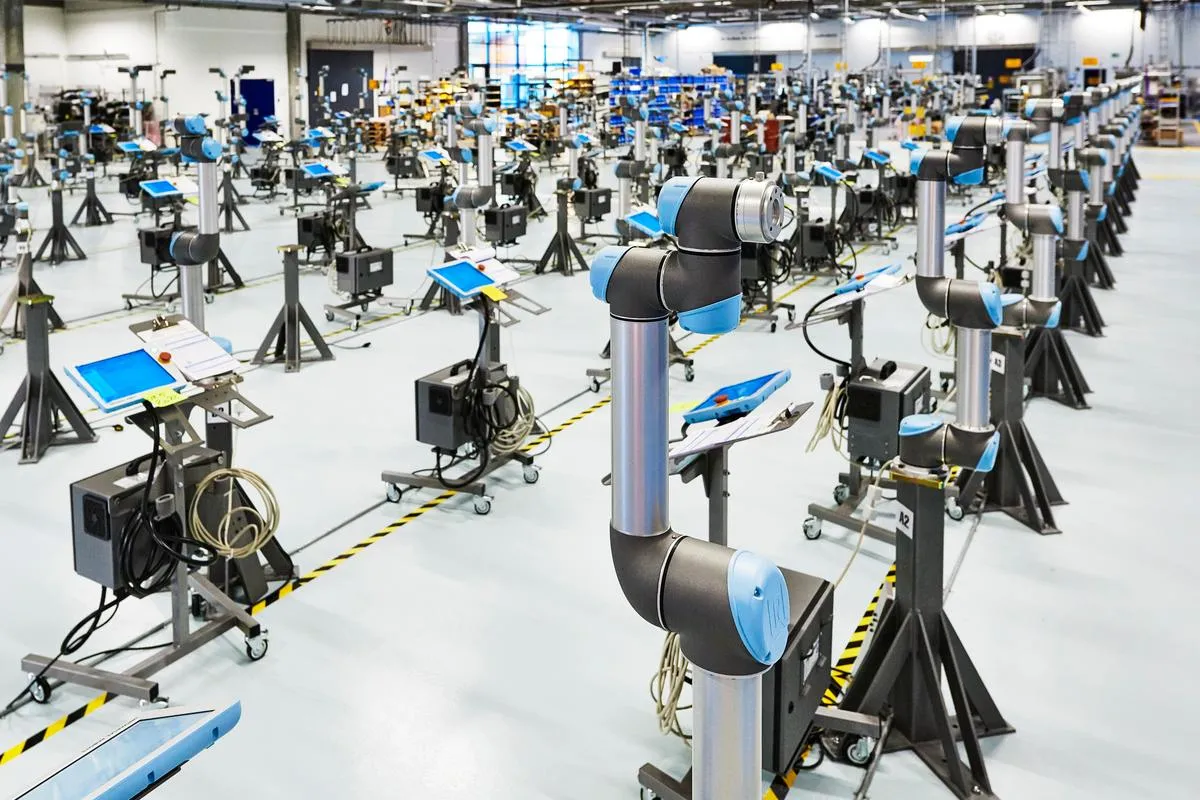 Coboty: Roboty współpracujące, które zrewolucjonizują automatyzację MŚP [GALERIA]