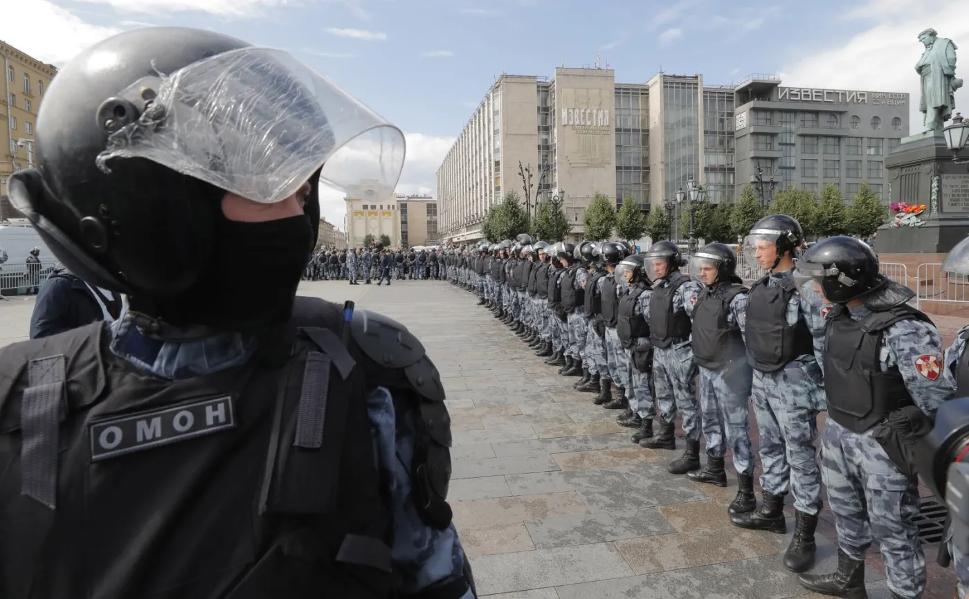 Protesty w Moskwie to zagrożenie dla władzy. Opozycjoniści traktowani jak "podżegacze"