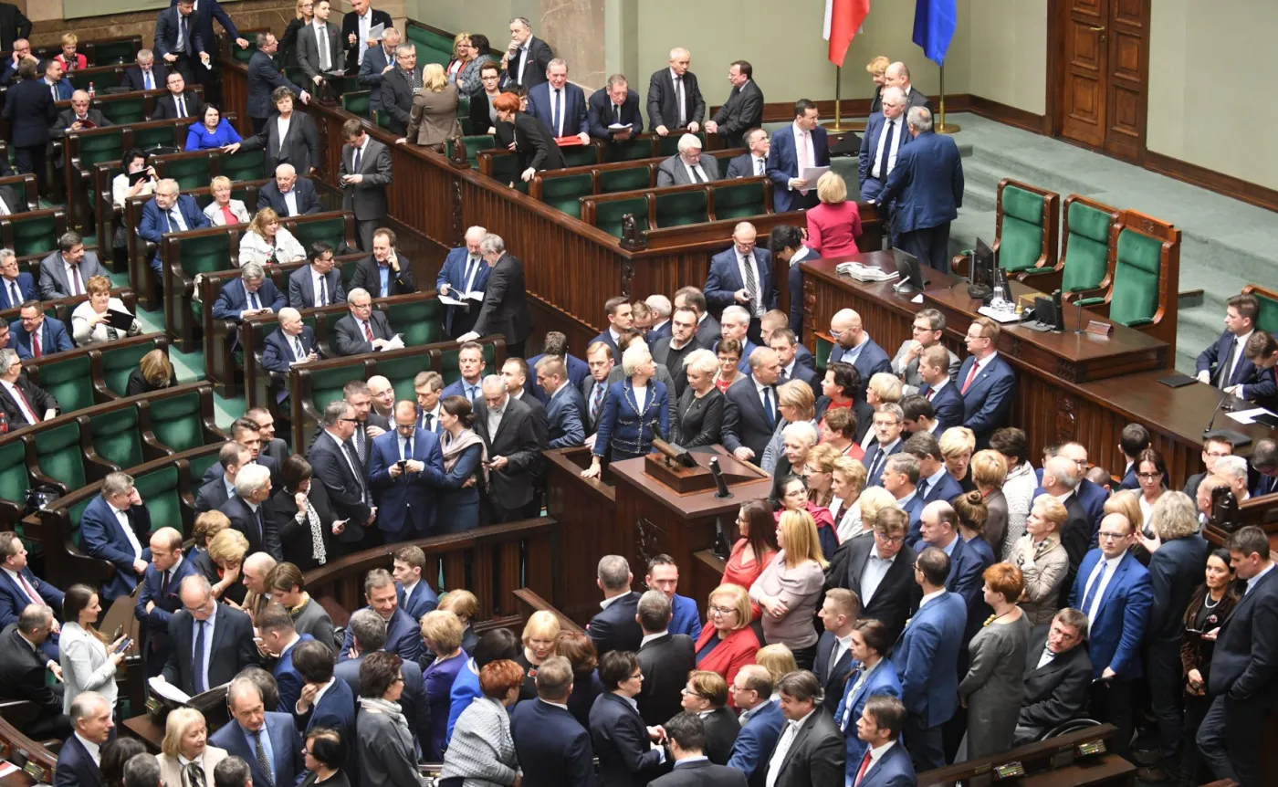 PO zawiesza protest i apeluje do prezydenta, żeby nie podpisywał budżetu na 2017 r.
