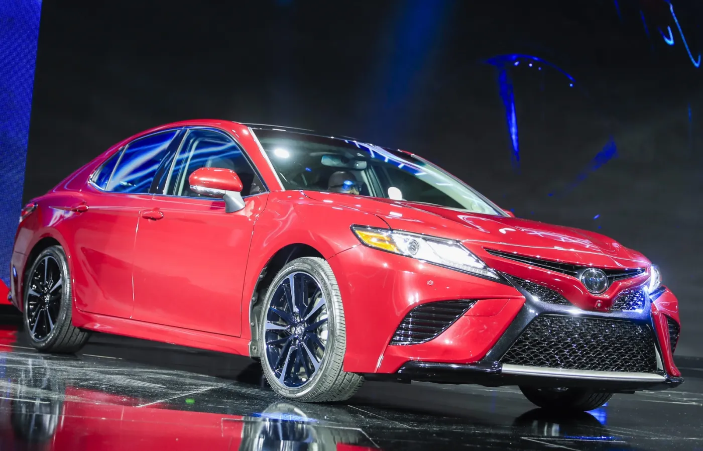 2779955-toyota-camry-xse.jpg