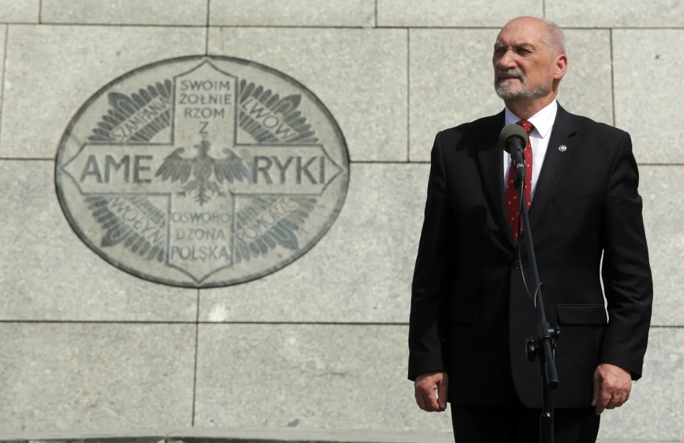 Macierewicz: Bez zmian w wymiarze sprawiedliwości wszystkie nasze reformy mogą zostać obrócone w pył