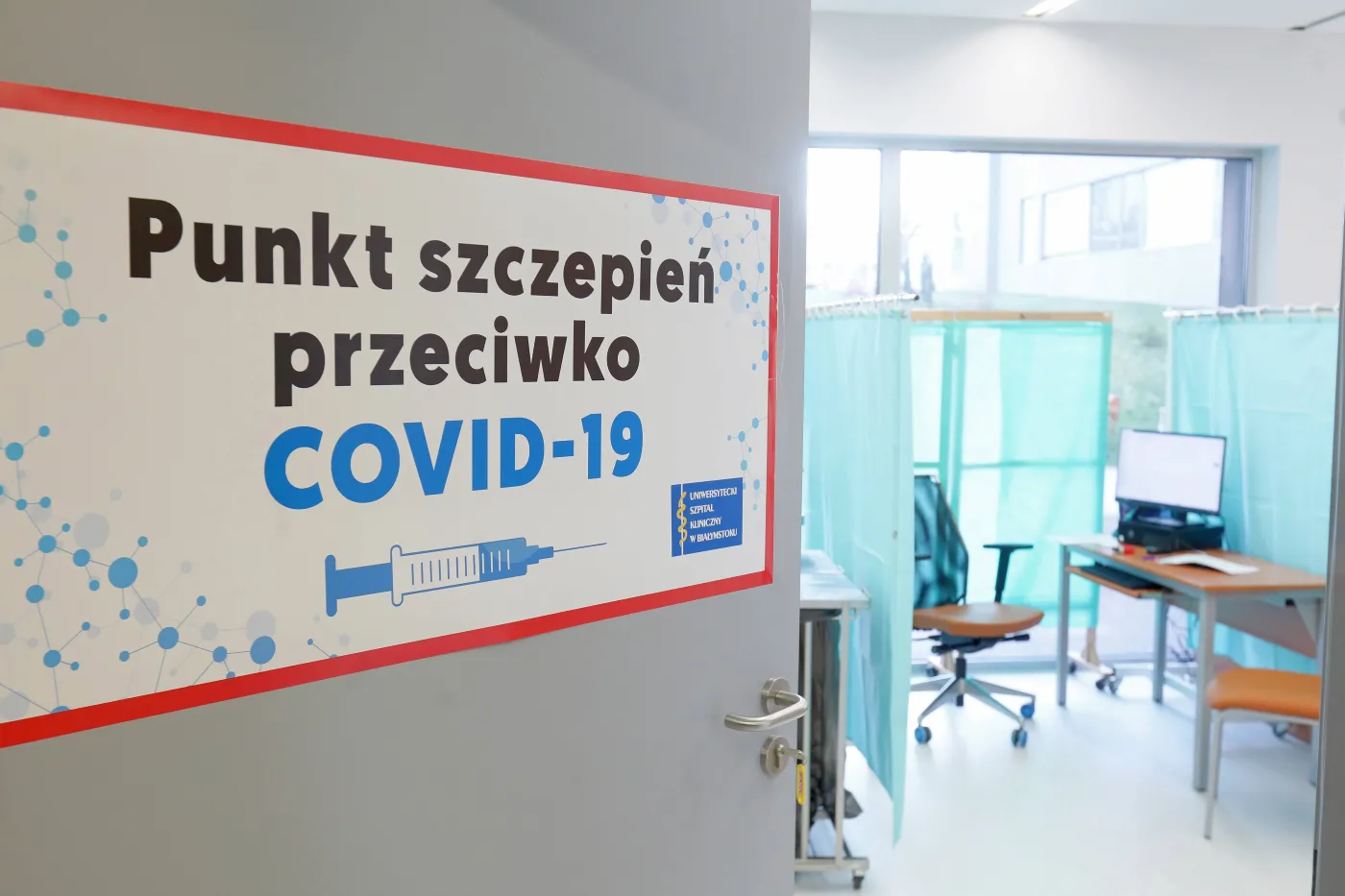 Parlamentarny zespół ds. naprawy Rzeczypospolitej: Rząd powinien przekazać kwestię szczepień samorządom