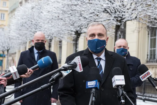 KO apeluje do rządu o zniesienie ograniczeń, które dotknęły przedsiębiorców