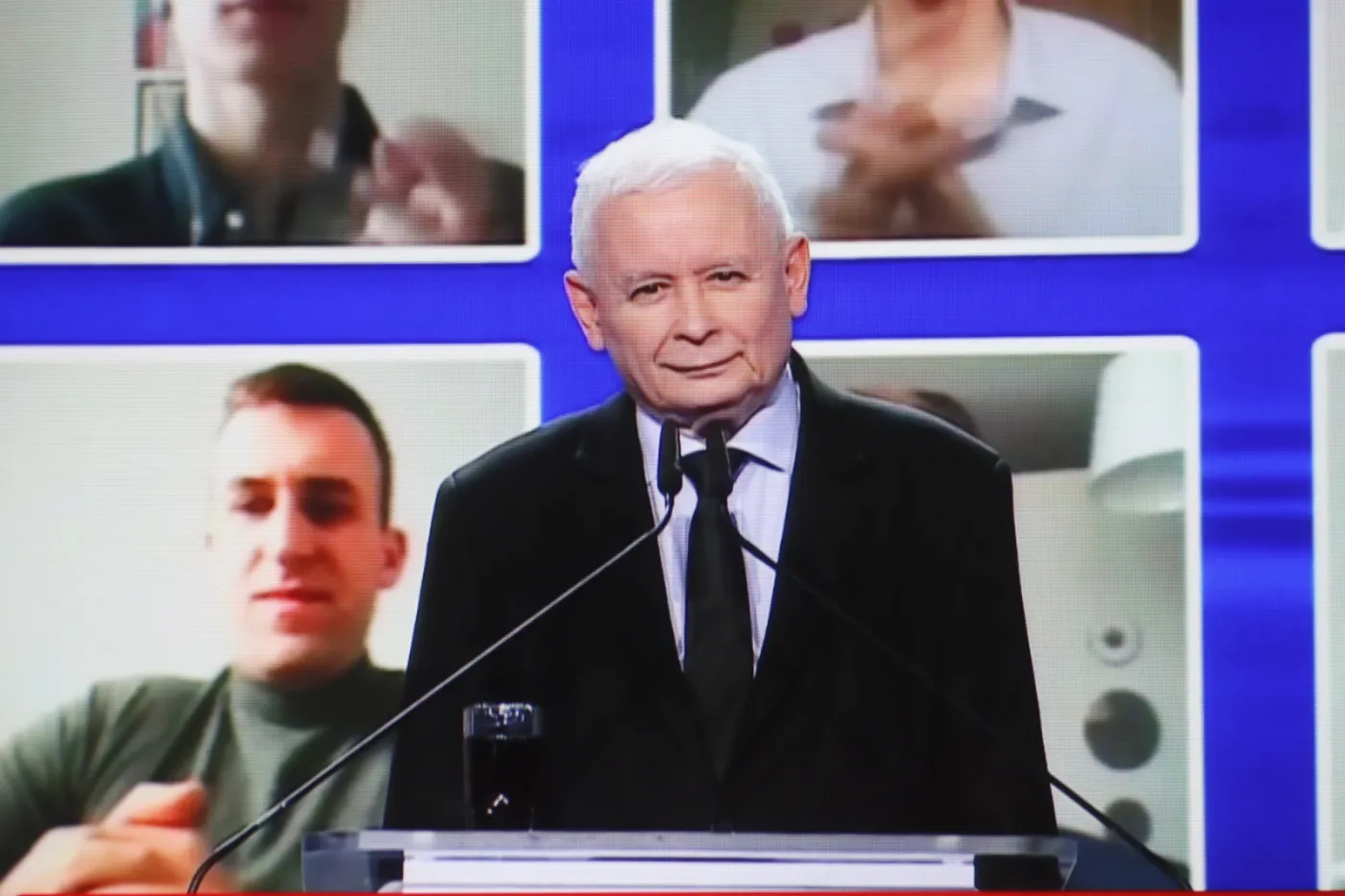 PiS rusza z polskoładową ofensywą