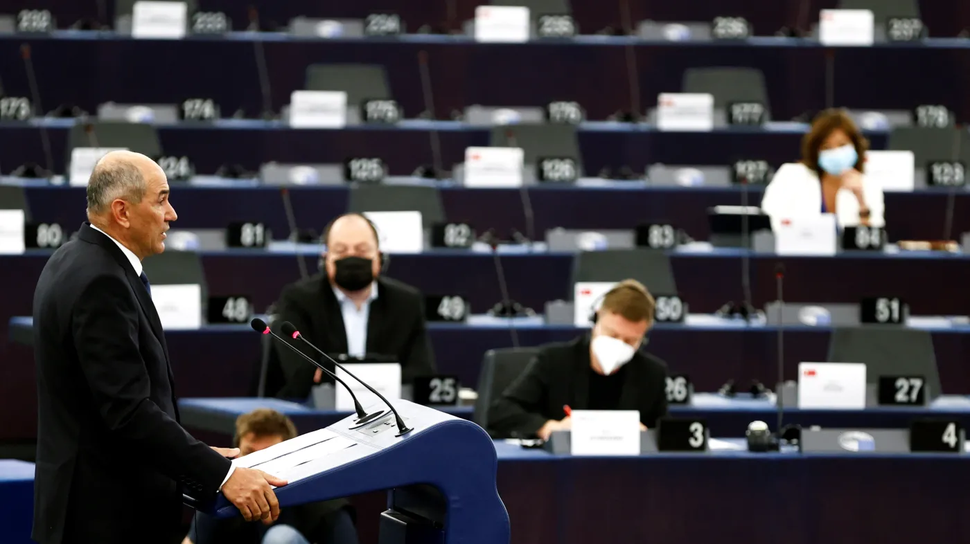 "Europa ma dość tego, co wyprawiają Kaczyński i Orban". Burzliwa debata o LGBT w PE