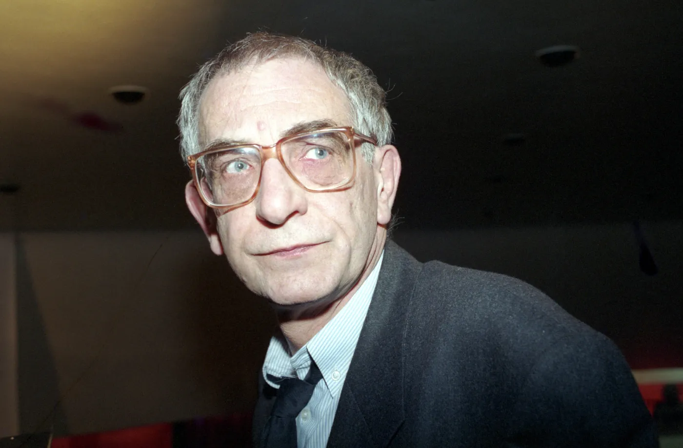 Krzysztof Kieślowski zmarł 25 lat temu. Kim był twórca "Dekalogu" i trylogii "Trzy kolory"