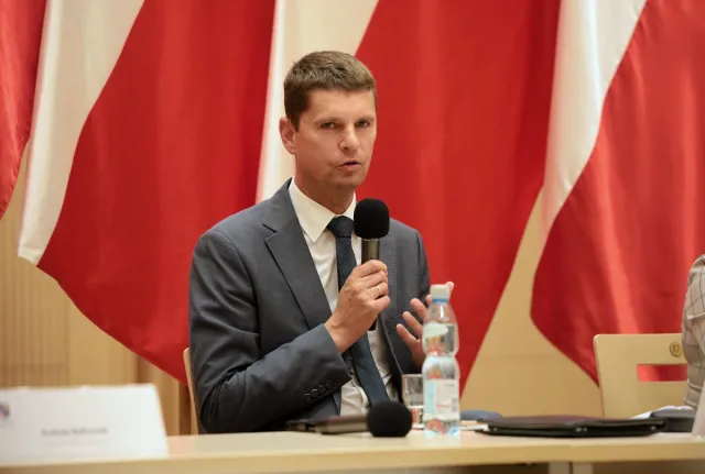 MEiN: Od 1 września 2022 r. nowy przedmiot "Historia i teraźniejszość"