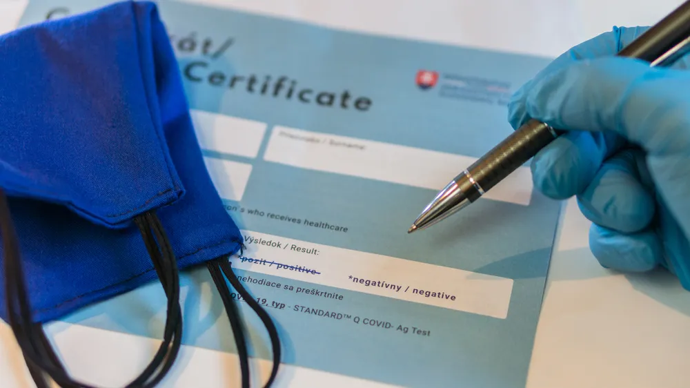 Pułapki weryfikowania szczepień pracowników. Czy firmom coś za to grozi?