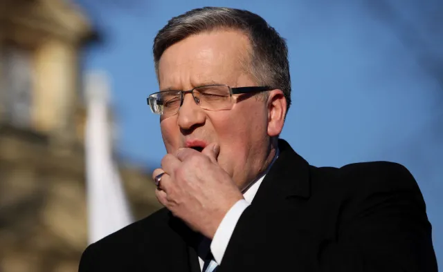 Bronisław Komorowski stawił się w Prokuraturze Krajowej na przesłuchanie ws. katastrofy smoleńskiej