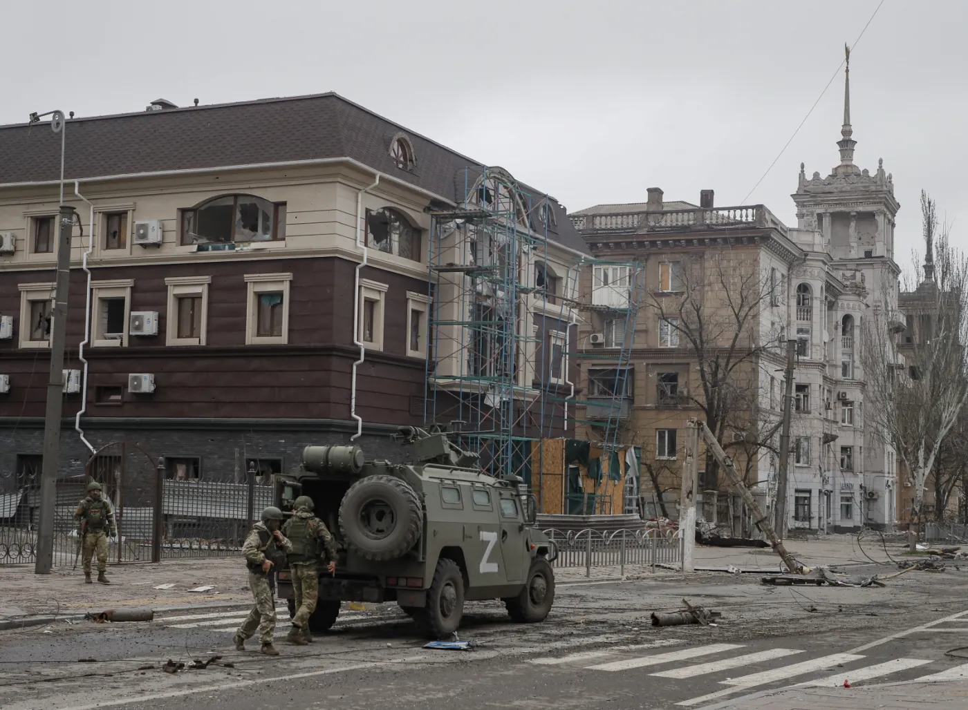 Mariupol: Rosja rozpoczyna atak na kombinat Azowstal
