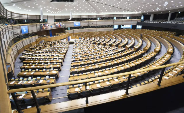 PE chce konfiskaty majątków rosyjskich oligarchów