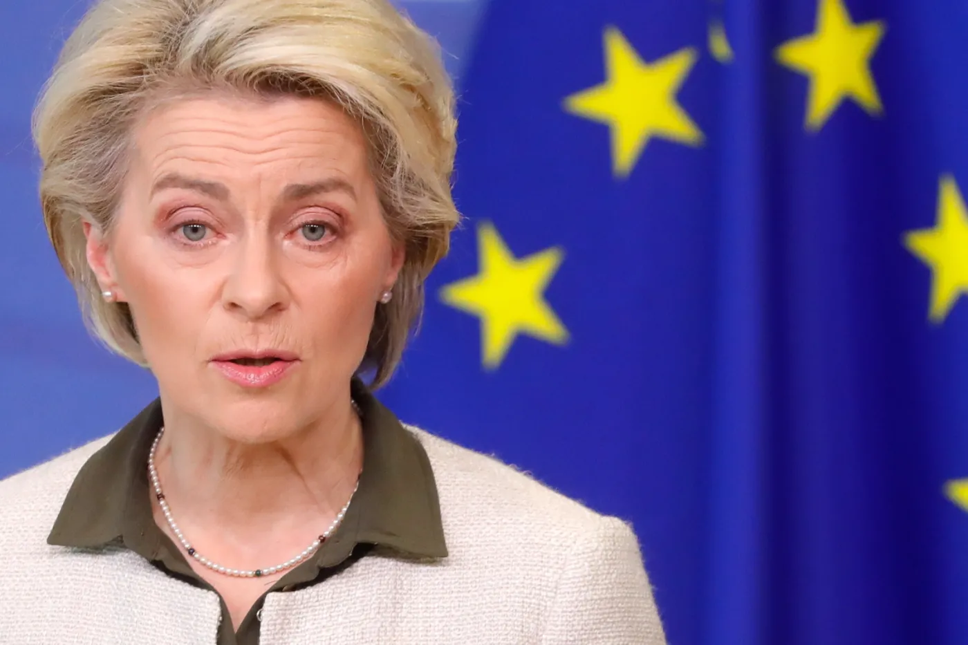 Ursula von der Leyen: UE po raz pierwszy sfinansuje zakup i dostawę broni do zaatakowanego kraju