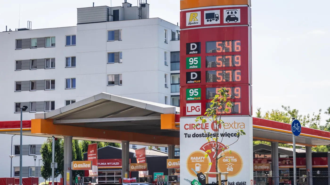 Ceny paliw w dół: Kiedy obniżki na stacjach benzynowych?