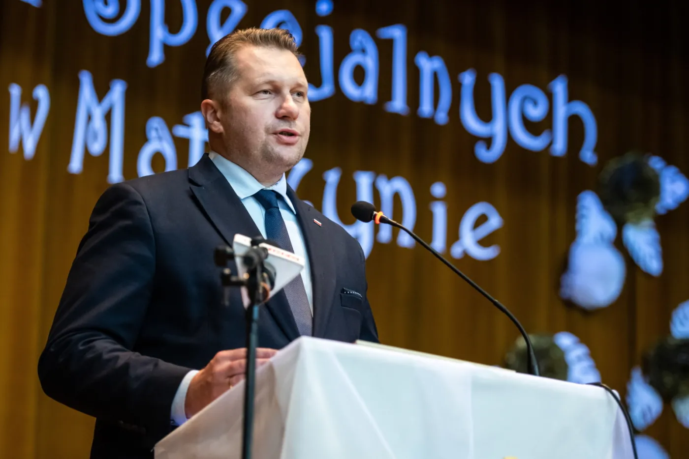 Pieniądze na edukację patriotyczną. O podziale zdecydują osoby związane z ojcem Rydzykiem i Ordo Iuris