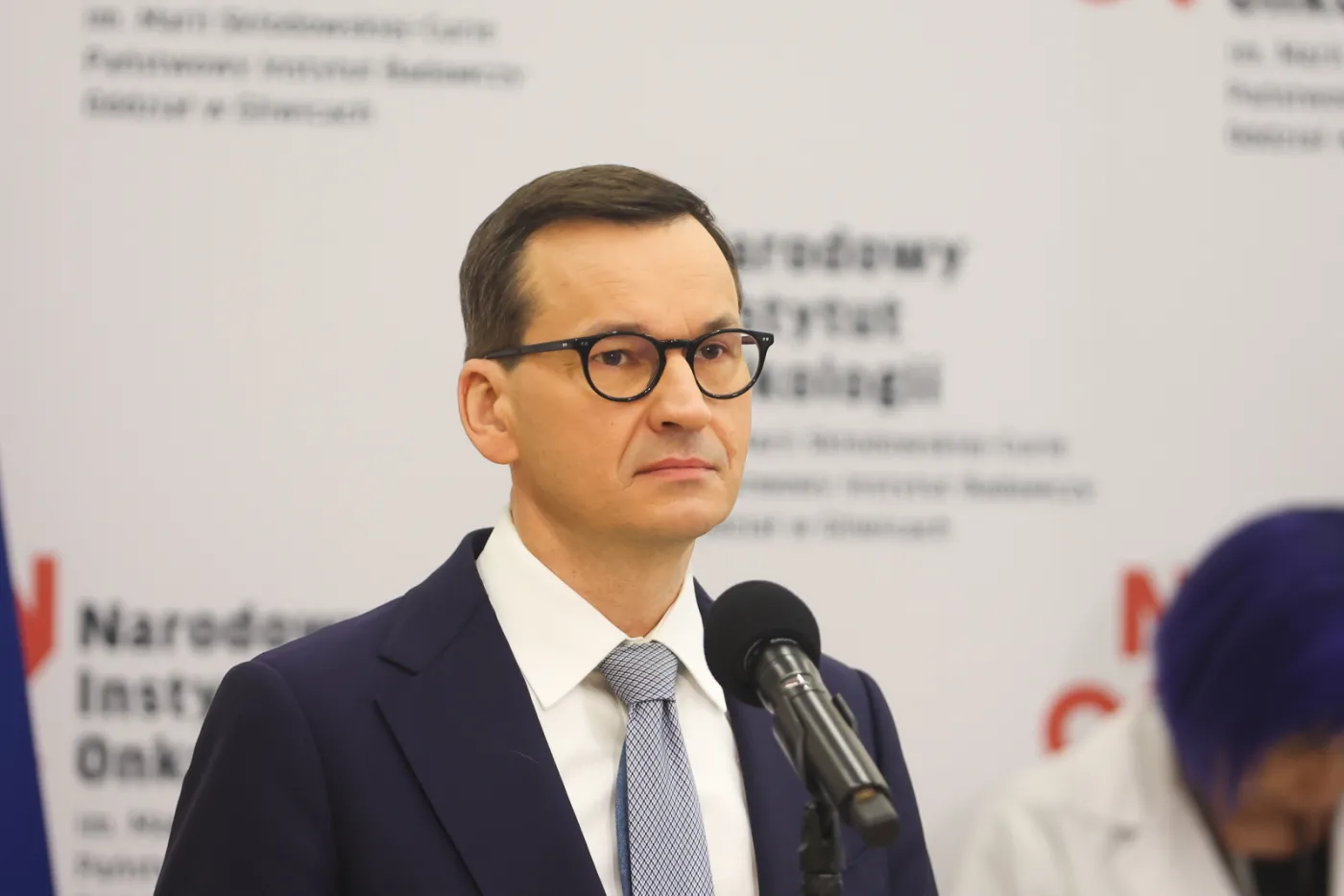 Morawiecki optuje za obniżkami cen biletów PKP co najmniej do poziomu z 2022 r.
