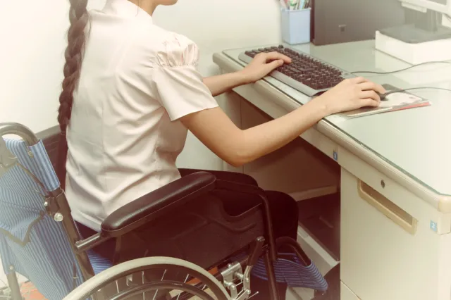 PIP przypomina: Niepełnosprawnym pracownikom na turnus rehabilitacyjny przysługuje dodatkowe wolne