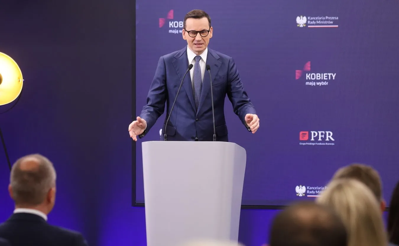 Morawiecki: Wkrótce harmonogram zniesienia opłat na odcinkach autostrad zarządzanych przez GDDKiA