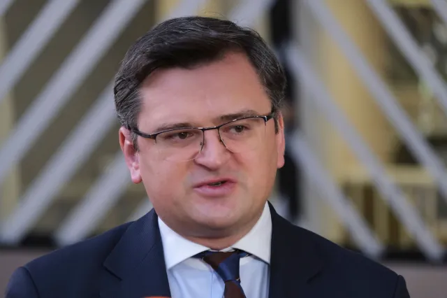 Kułeba: Nie zgodzimy się na decyzje zastępcze na szczycie NATO