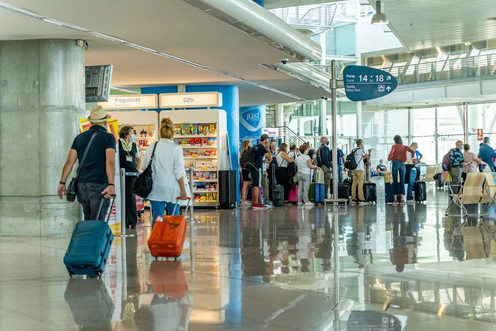 Imigranci bez prawa pobytu w Polsce muszą wracać do ojczyzny drogą lotniczą