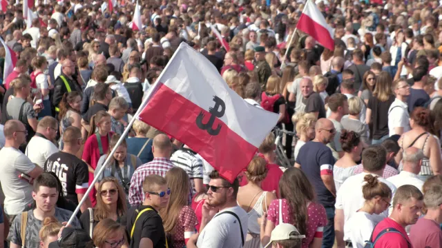 Rocznica Powstania Warszawskiego. 1 sierpnia o godz. 17 jak co roku w Warszawie zostaną włączone syreny alarmowe