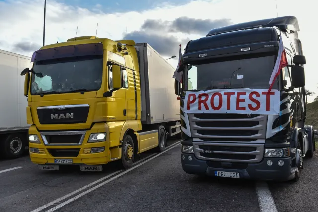 Zakończyć transportowy konflikt z Ukrainą. Czy powinien pomóc prezydent?