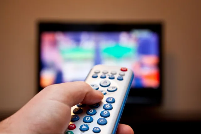 Kontrola opłat abonamentu RTV: Czym grozi? Czy może ją zrobić listonosz?