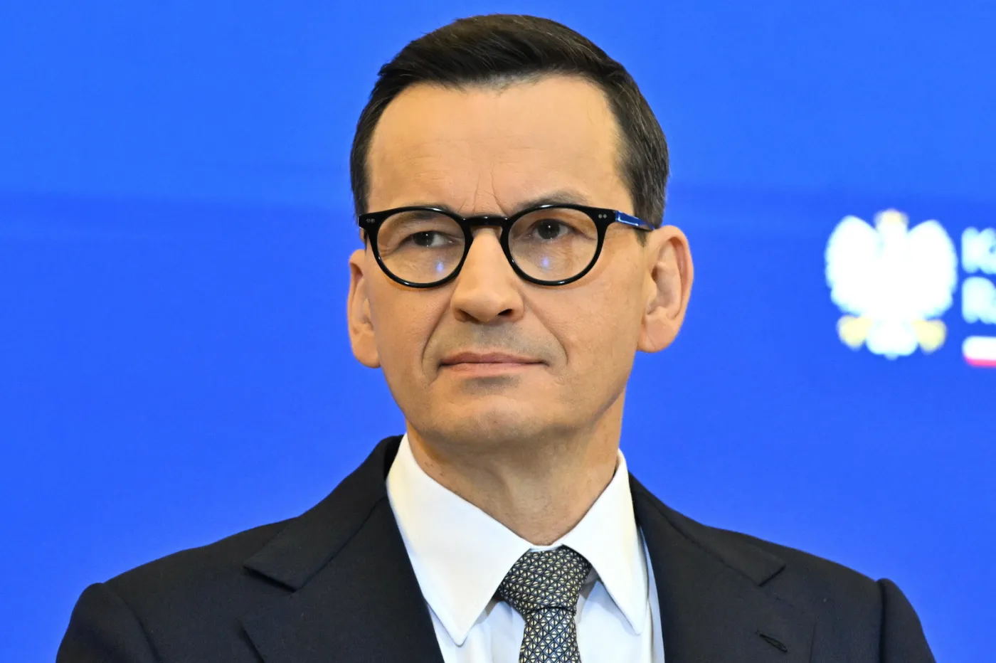 Premier: Ustawa wiatrakowa była zgodna z interesami lobby bankowego