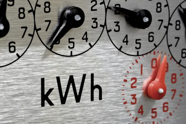Inteligentne liczniki prądu: Wdrożenie Smart grid niesie za sobą ryzyko dla konsumentów. Jak nie dać się oszukać?