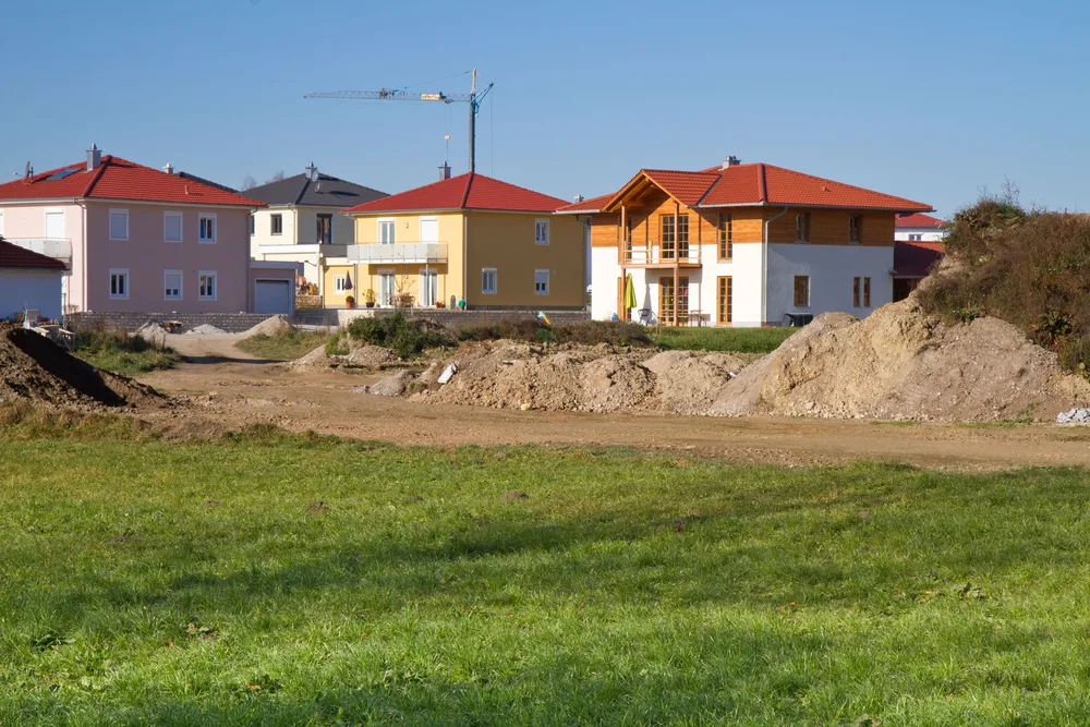 Decyzja o warunkach zabudowy: Na ile gmina może zmienić twój wymarzony dom?