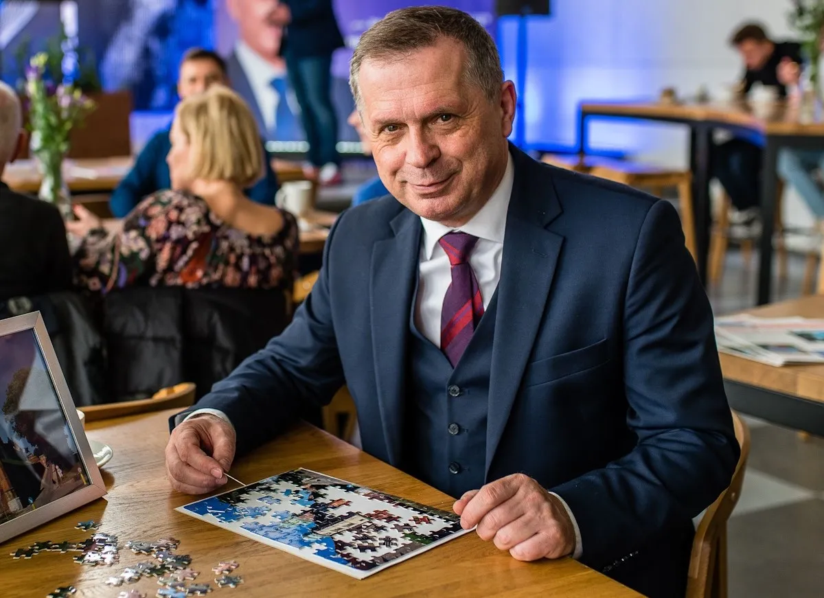 Czas pożegnać menedżerów politycznych