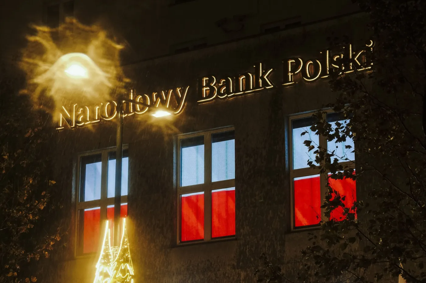 NBP o działaniach osłonowych wobec inflacji. Jaki scenariusz zakłada?