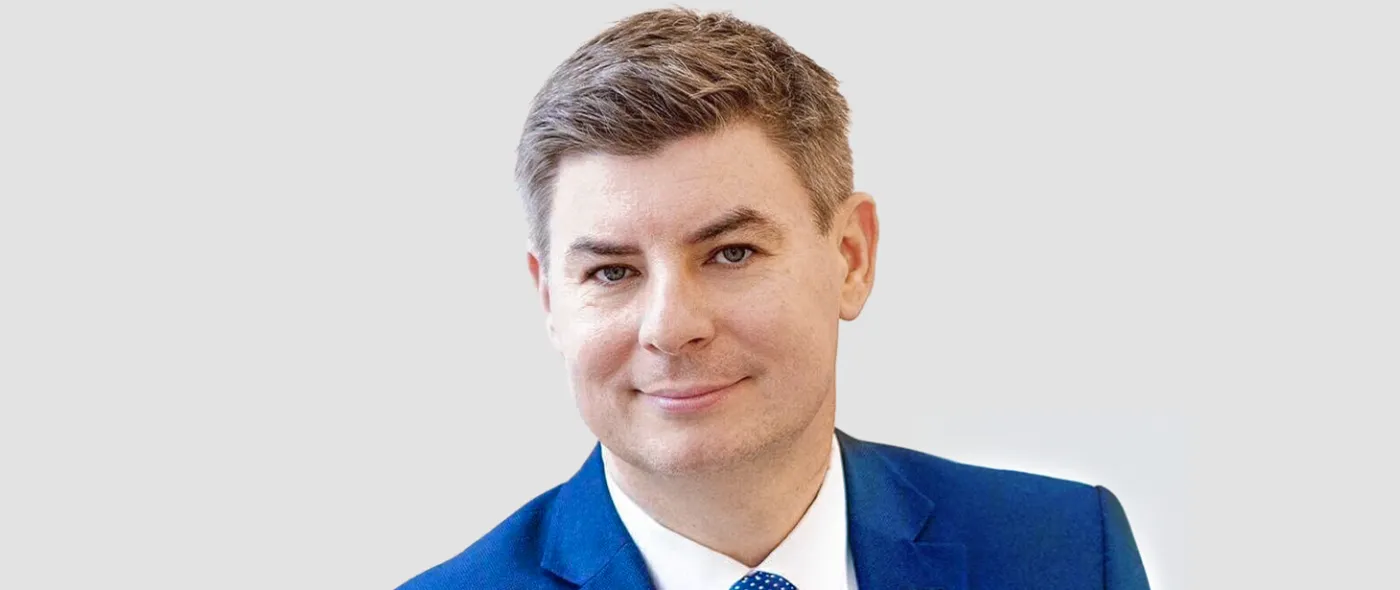 Grabiec: W przestrzeni publicznej panuje przekonanie, że to politycy wydali dyspozycję zakucia żołnierzy w kajdanki
