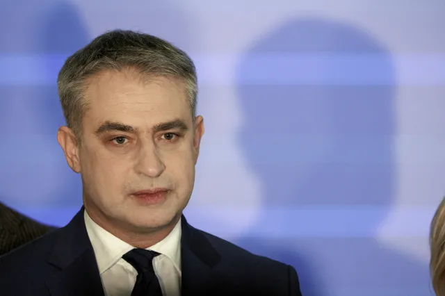 Gawkowski: "Wychodzimy z papieru". Na pełną cyfryzację w urzędach jednak poczekamy