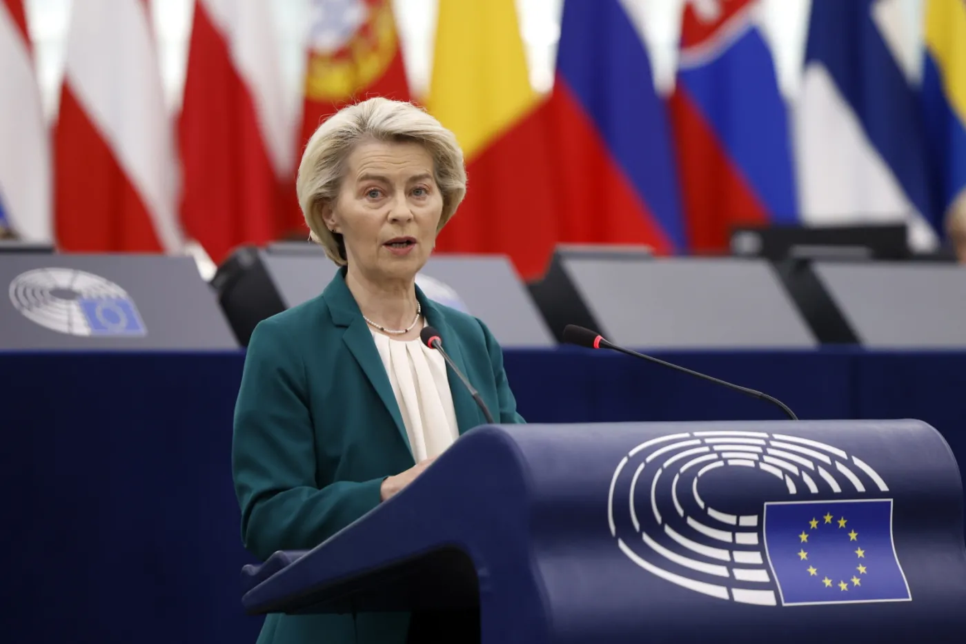 Wotum nieufności wobec KE odrzucony. Patryk Jaki: Teraz wiemy, kto popiera Zielony Ład i politykę migracyjną