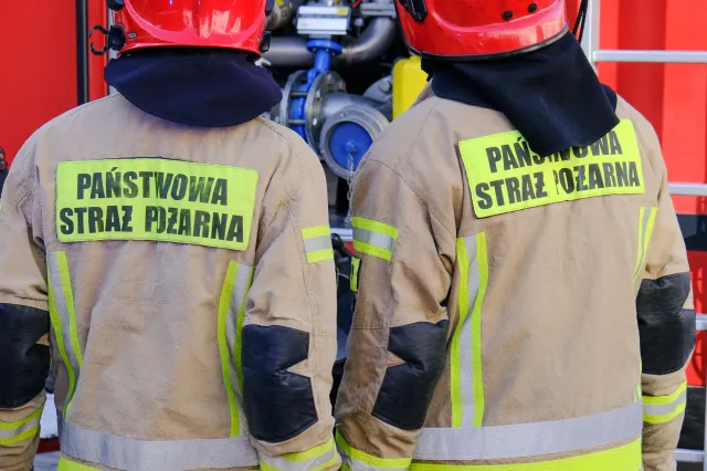 Pożar hali produkcyjno-magazynowej w Siemianowicach Śląskich. Trwa akcja gaśnicza