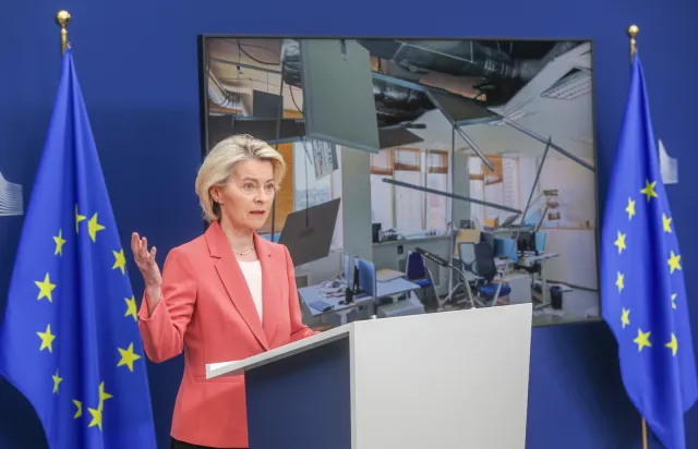 Rosyjskie rakiety uszkodziły budynek UE w Kijowie. Unia zapowiada kolejne sankcje