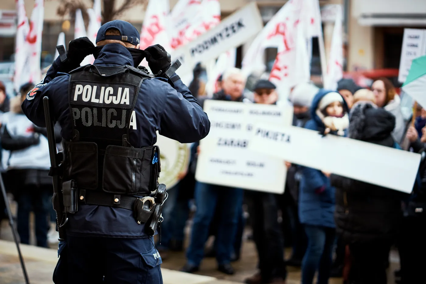 Nagrody w Policji na Święto Niepodległości 2025. Znamy kwoty – nawet 1200 zł dla funkcjonariuszy