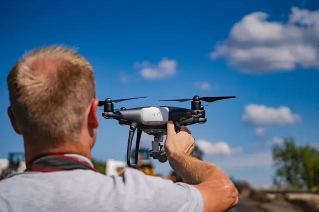 W szkołach szykują się do walki. To tu poznają tajemnice dronów [LISTA SZKÓŁ]