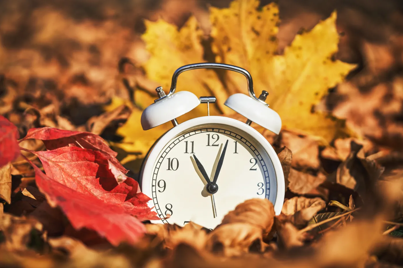 Zmiana czasu z letniego na zimowy już w weekend. Nocni pracownicy zarobią więcej