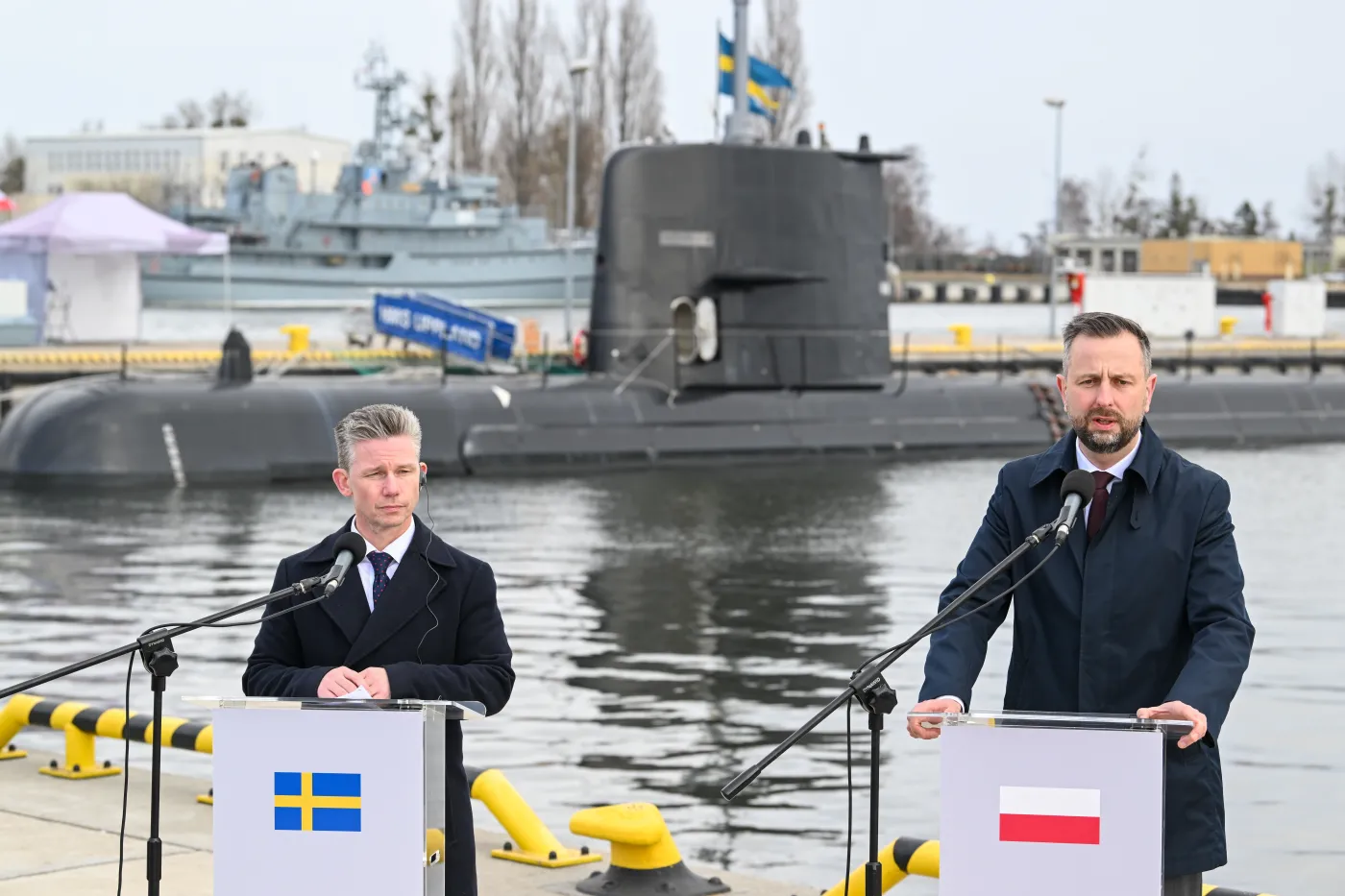 Okręty dla Polski bez groźnej broni. Szwedzi za to kuszą inwestycjami