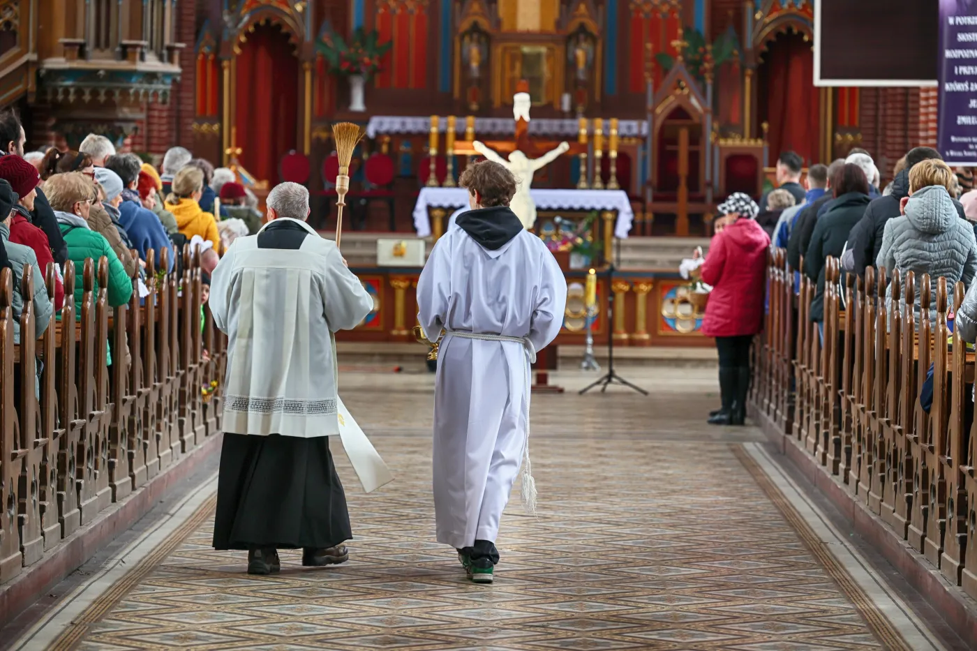 Msze w kościołach bez pieniędzy. Ta rewolucyjna zmiana w polskich parafiach już ruszyła