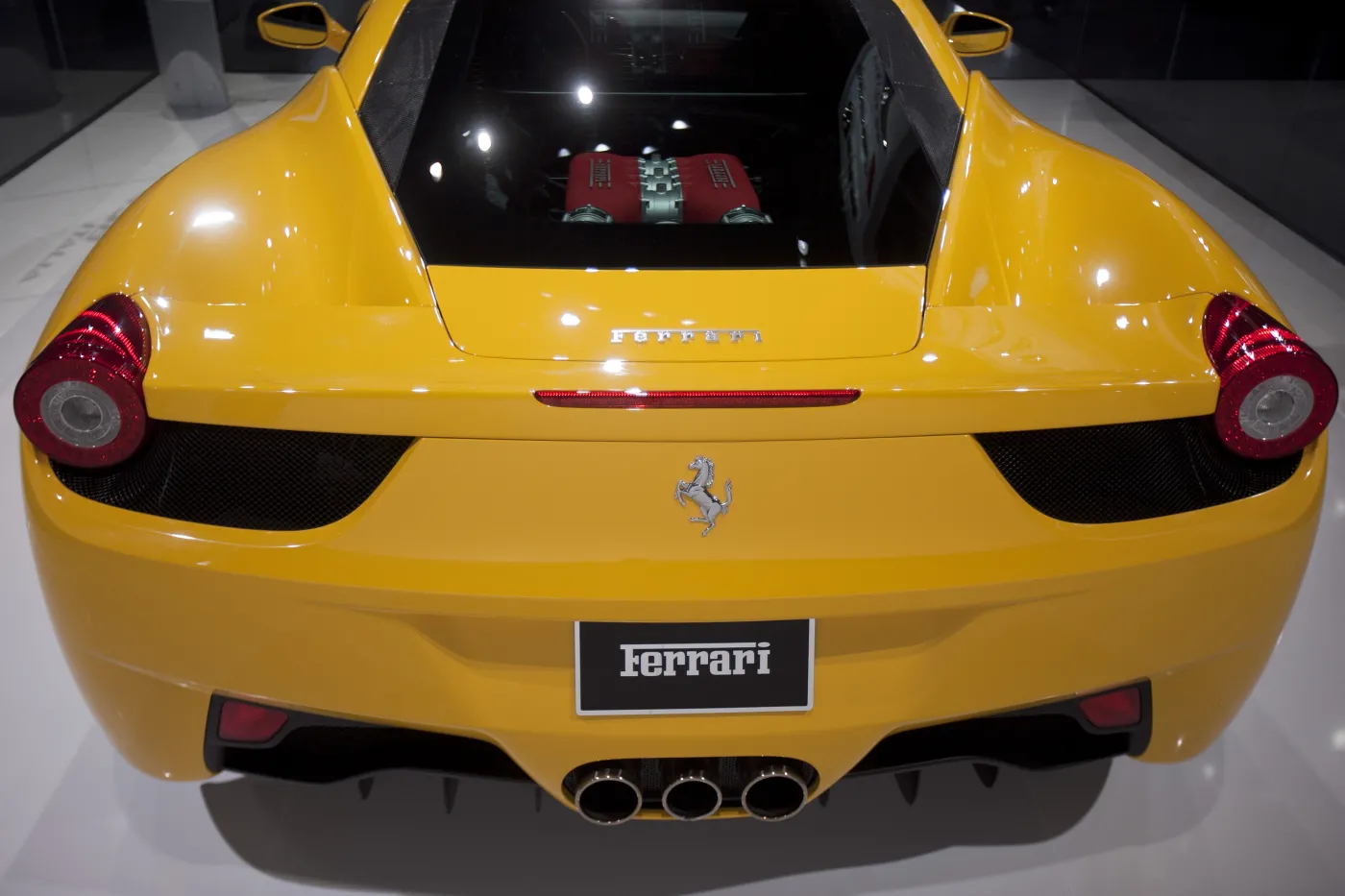 ferrari_458_italia_2_314619.jpg